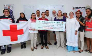 La Familia Experiencias Xcaret Entrega Aportaciones para Ayuda a Damnificados.