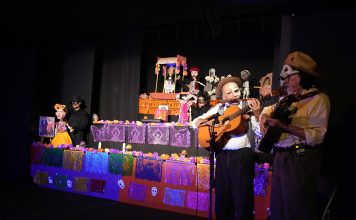 Titiriteando con Marionetas de la Esquina y Fundación Truperías